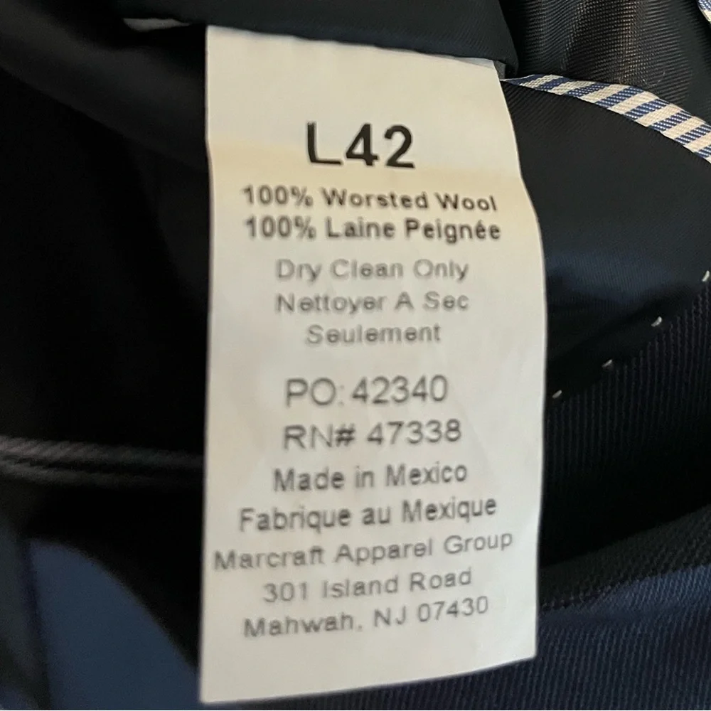 Men’s Tommy Hilfiger Navy Suite - Jacket is 42L and Pants 36w 32L - Picture 3 of 6